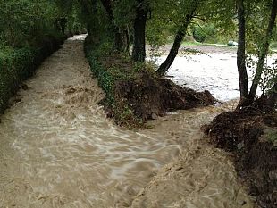 b310241914-toscana-disagi-e-traffico-per-la-pioggia