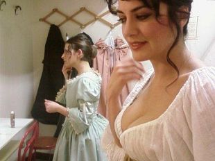 b108142254-bellissime-spigliate-per-diventare-il-volto-di-marina-di-pietrasanta