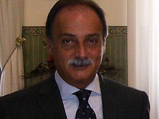 b204121940-si-e-insediato-il-nuovo-prefetto-luigi-varratta