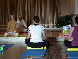 grotta-giusti-lo-yoga-si-aggiunge-al-carnet-del-benessere