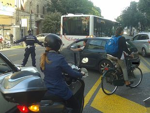 tramvia-ribaltamento-pisacane-e-doppio-senso-in-via-xx-settembre