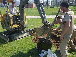 radio-firenze-per-albereta-piantati-alberi-per-ricostruire-il-parco