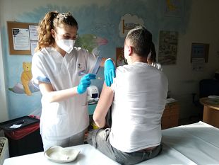 covid-19-giani-useremo-i-fondi-europei-per-produrre-vaccini-in-toscana