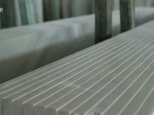 carrara-muore-operaio-schiacciato-da-lastre-di-marmo