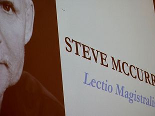 steve-mccurry-oggi-allistituto-degli-innocenti