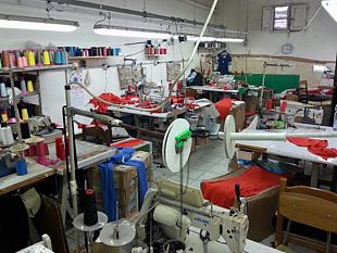 prato-sigilli-a-due-abitazioni-e-un-laboratorio-trasformati-in-dormitori-abusivi