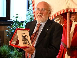 chiavi-della-citta-a-michel-mayor-premio-nobel-per-la-fisica