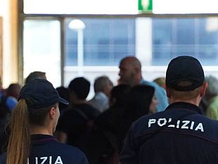 giovane-pendolare-borseggiata-arrestato-campano-44enne