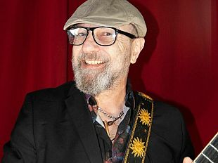 sergio-caputo-a-marcialla-sara-un-sabato-molto-italiano