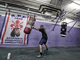 ad-ottobre-bundu-insegna-boxe-a-firenze