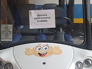 navetta-turistica-contromano-in-piazza-ognissant