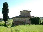 a409241451-the-time-machine-una-mostra-fotografica-all-aperto-con-gigantografie-su-muri-coloniche-abbandonate