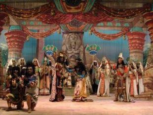 a702061452-chigiana-l-aida-con-le-marionette-della-compagnia-carlo-colla