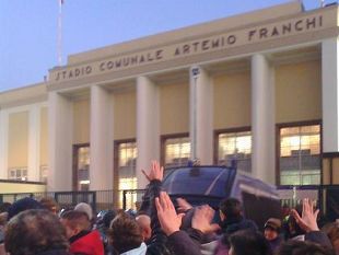 b202181648-fiorentina-napoli-la-mobile-arresta-due-tifosi-viola-per-lesioni