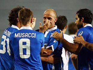 b010182256-serie-bwin-empoli-vs-siena-3-0-ancora-un-derby-di-gloria-per-gli-azzurri