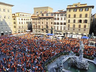 a909272348-corri-la-vita-in-15600-stamattina-a-piazza-della-signoria-per-la-vii-edizione