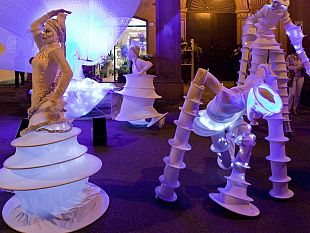 b307171802-mercantia-tra-poesia-e-follia-gli-spettacoli-piu-insoliti-e-lunari