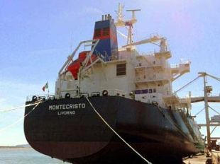 b110111543-blitz-sulla-montecristo-liberata-la-nave-livornese-in-mano-ai-pirati-somali