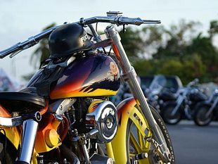 b009231502-le-harley-davidson-invadono-firenze