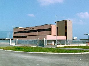 b002121405-motorizzazione-civile-si-prega-non-telefonare