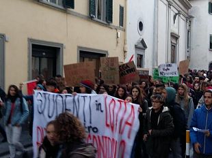 razzismo-in-piazza-la-firenze-che-non-ha-paura