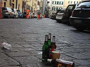 san-giovanni-scatta-lordinanza-anti-vetro-e-lattine