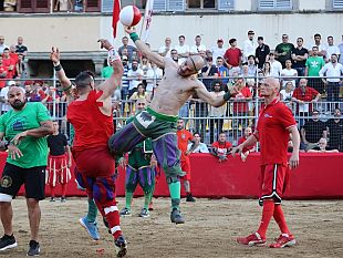 i-rossi-raggiungono-gli-azzurri-in-finale
