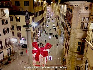 a-dicembre-musica-e-luci-invadono-la-citta