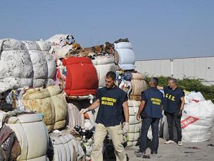 b307231532-traffico-di-rifiuti-criminalita-organizzata-di-tipo-mafioso-con-base-a-prato