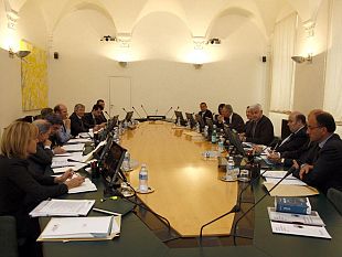 b212202138-mps-l-accordo-con-i-sindacati-ceccuzzi-garantire-tutele-ai-lavoratori