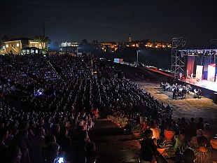 vittoria-puccini-a-peccioli-in-prima-nazionale-con-greta-di-michele