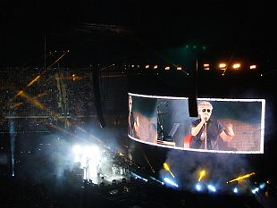 concerto-di-ligabue-sequestrati-300-capi-contraffatti