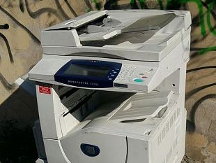 rifiuti-abbandonati-a-firenze-il-giallo-della-fotocopiatrice