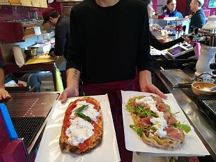 pinsa-romana-e-cornetti-caldi-anche-di-notte