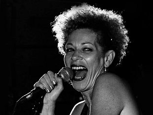 rosalia-de-souza-a-jazz