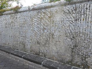 una-strada-piena-di-fascino-una-campagna-dentro-la-citta