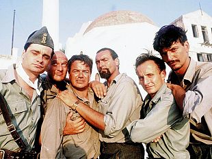 cinema-i-trentanni-di-mediterraneo-con-la-reunion-del-cast-al-lucca