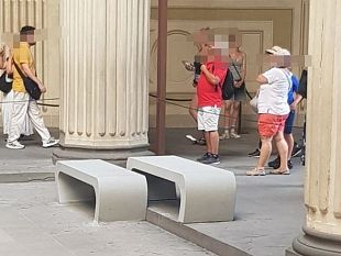 palazzo-vecchio-le-panchine-della-discordia