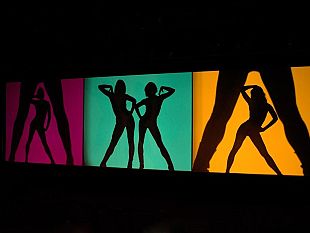 b111181409-festival-dei-popoli-eros-e-colori-del-crazy-horse