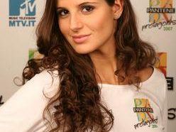 a703131414-pantene-protagonist-2007-cristina-de-pin-di-firenze-ha-vinto-la-quinta-edizione-del-concorso-nazionale-e-sara-la-prossima-testimonial-della-campagna-pubblicitaria