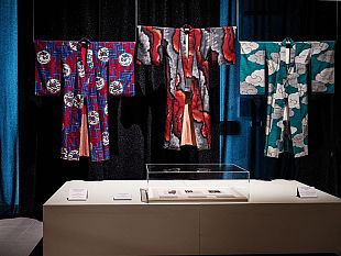 il-museo-del-tessuto-indossa-il-kimono