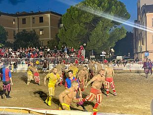 palla-grossa-i-leoni-di-santo-stefano-volano-in-finale