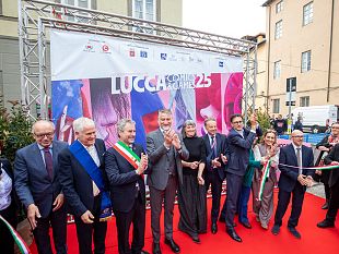 inaugurata-lucca-comics-2025-con-il-ministro-giuli
