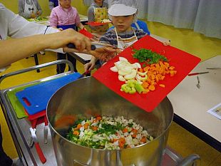 alimenti-crudi-tossinfezioni-alimentari-in-estate