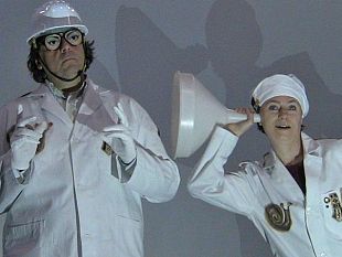 b112091655-dire-fare-teatrare-porta-in-scena-mi-fa-un-baffo-storia-della-cioccolata