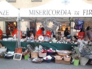 b311201238-misericordia-di-firenze-in-piazza-san-giovanni-torna-il-mercatino