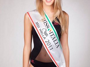 b310151701-irene-cioni-la-modella-toscana-da-stasera-a-striscia-la-notizia