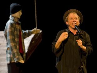 b010251926-paolo-rossi-in-mistero-buffo-di-fo