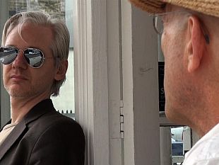 b311171515-we-steal-secrets-the-story-of-wikileaks