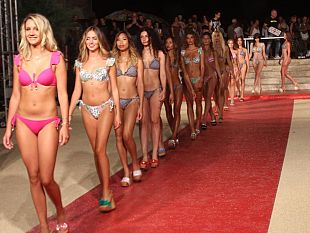 miss-italia-lunedi-15-luglio-alla-limonaia-di-villa-rospigliosi-a-prato